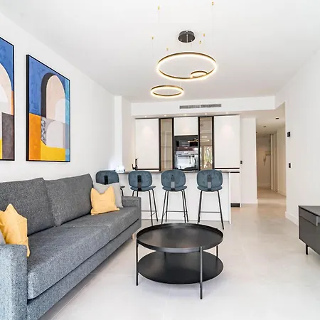 La Maestranza 8 B Lotta Апартаменты